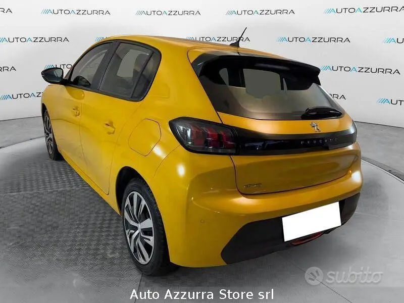 Peugeot 208 2023 photo 3