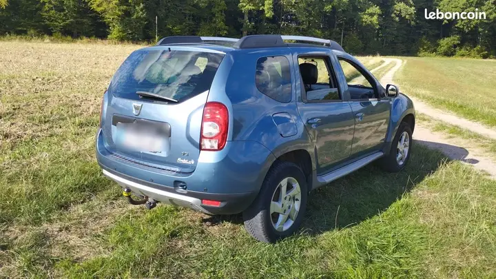 Dacia Duster 2012 photo 2