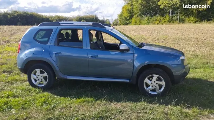 Dacia Duster 2012 photo 4