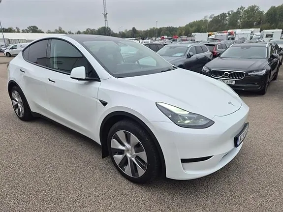 Tesla Model Y 2023 photo 5
