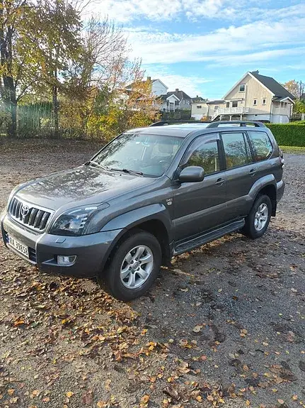 Toyota Land Cruiser 2005 photo 2