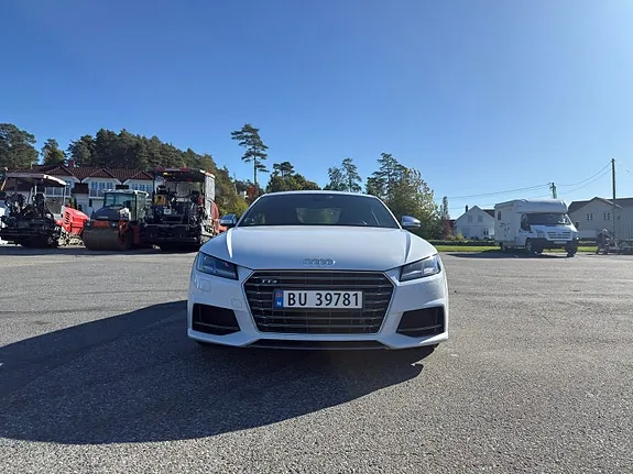 Audi Tts 2015 photo 2