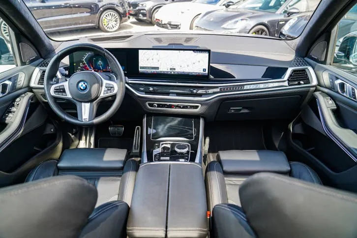 BMW X5 2023 photo 2