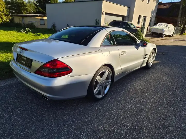 Mercedes-Benz Sl-Class 2009 photo 2