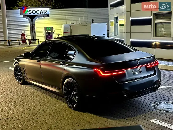 BMW 7 Series 2021 photo 3