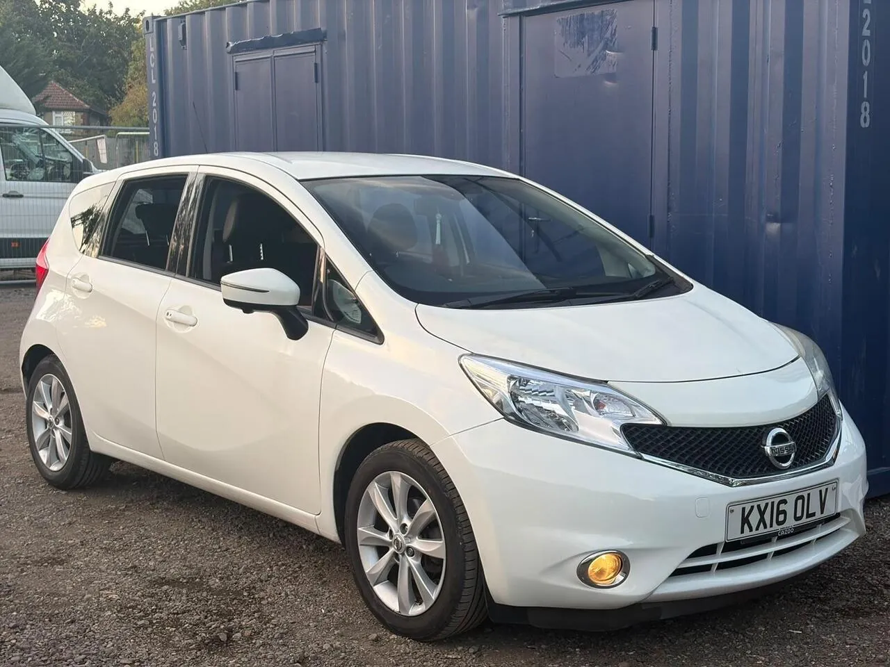 Nissan Note 2016 photo 2