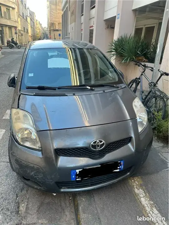 Toyota Yaris 2009 photo 2
