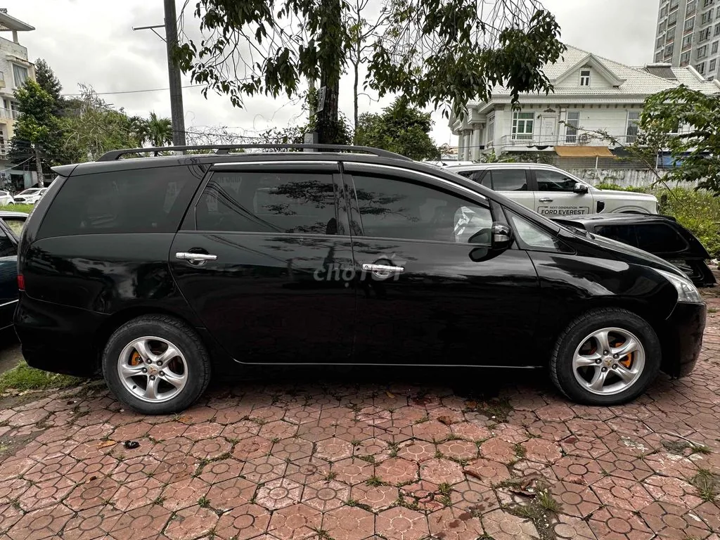Mitsubishi Grandis 2005 photo 4