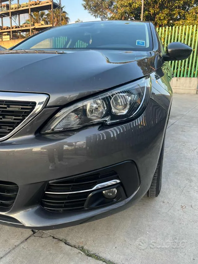 Peugeot 308 2018 photo 3