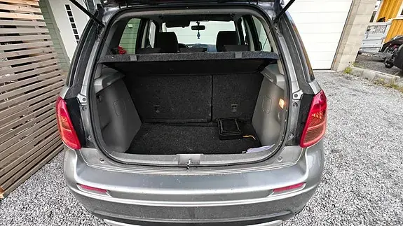 Suzuki Sx4 2010 photo 4