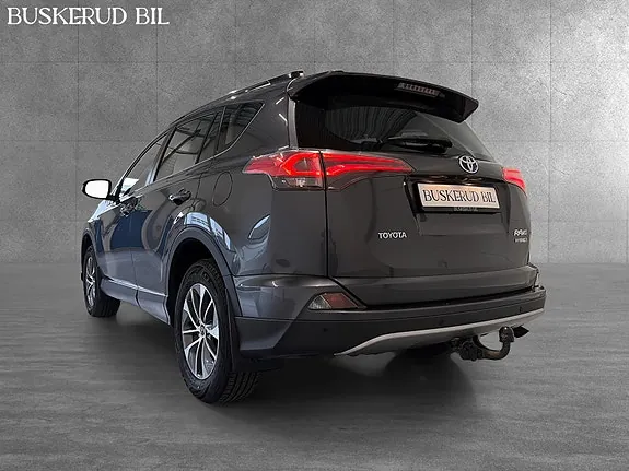 Toyota Rav4 2017 photo 2