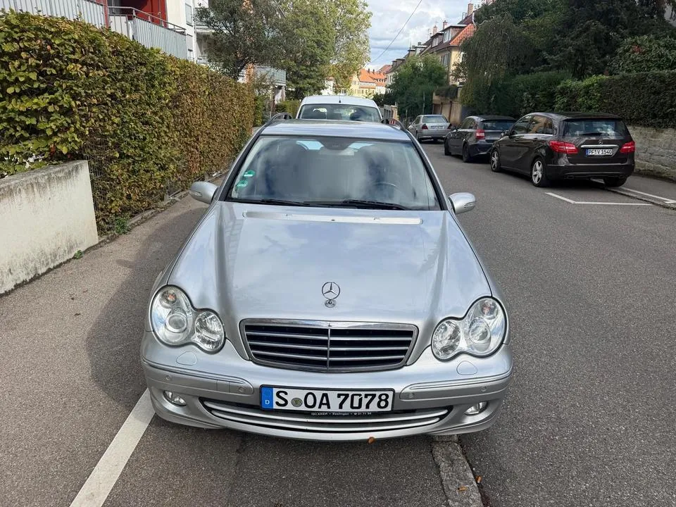 Mercedes-Benz C200