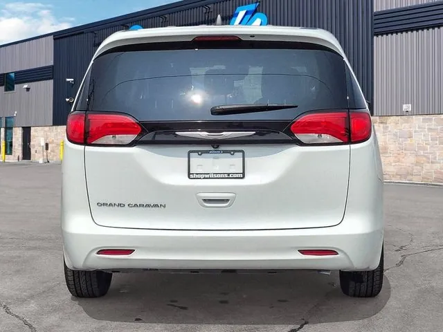 Chrysler Grand Caravan 2024 photo 4
