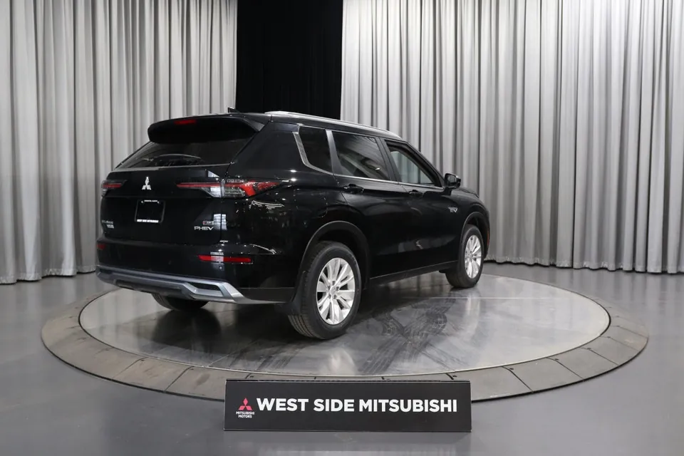 Mitsubishi Outlander 2026 photo 5