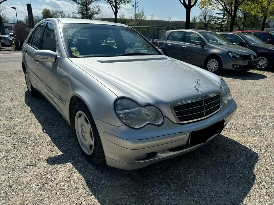 Mercedes-Benz C 200