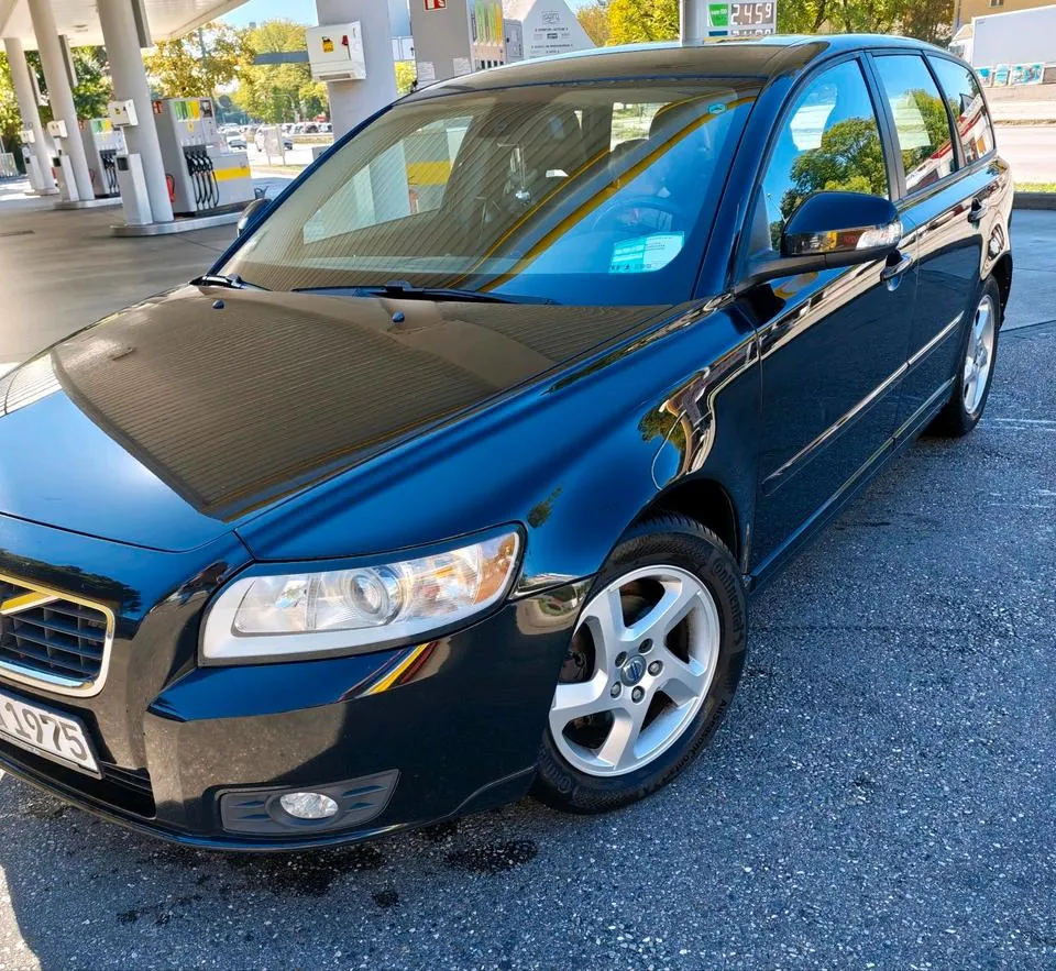 Volvo V50
