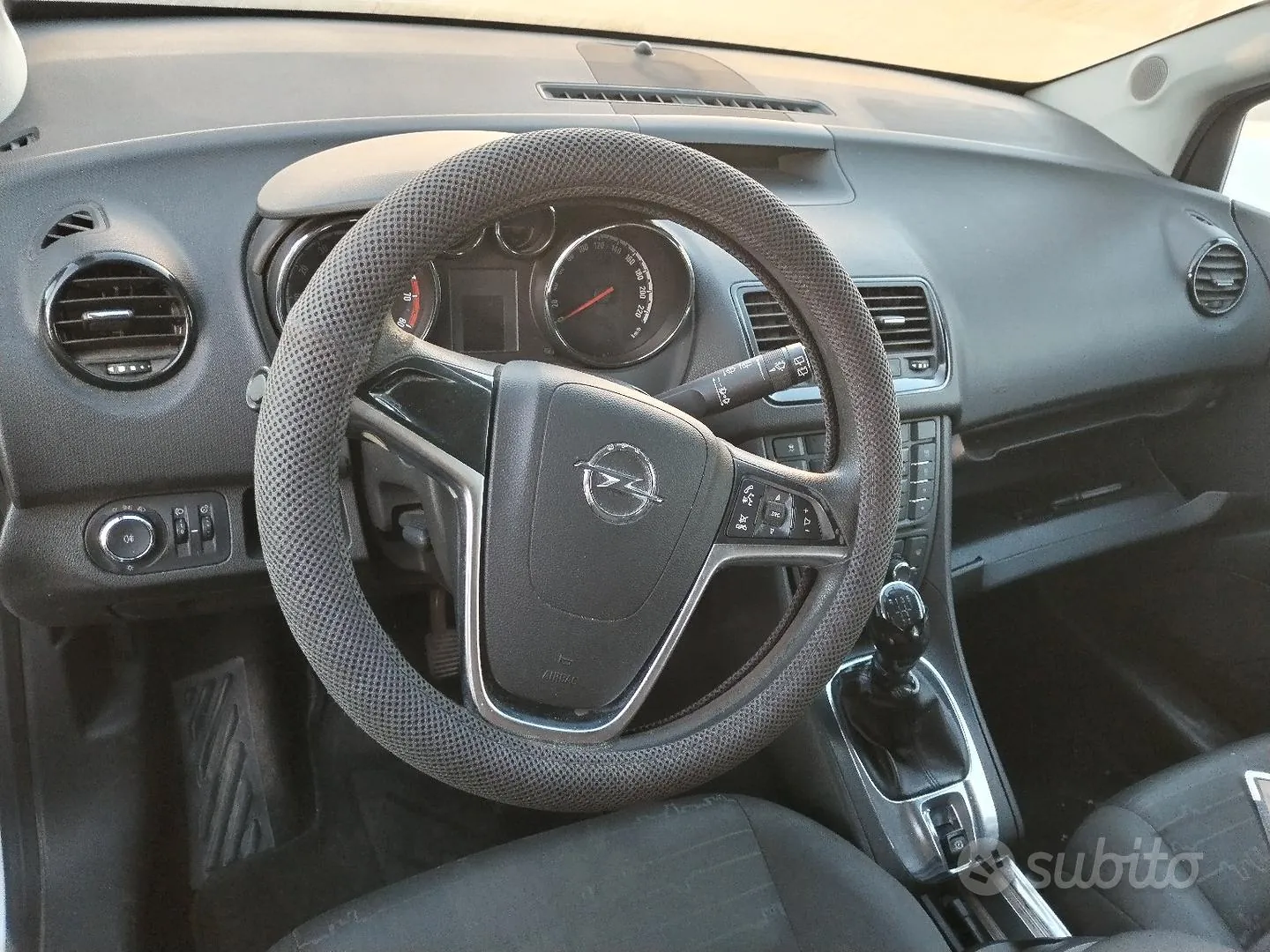 Opel Meriva 2013 photo 4
