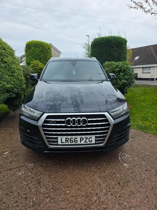 Audi Q7 2016 photo 2