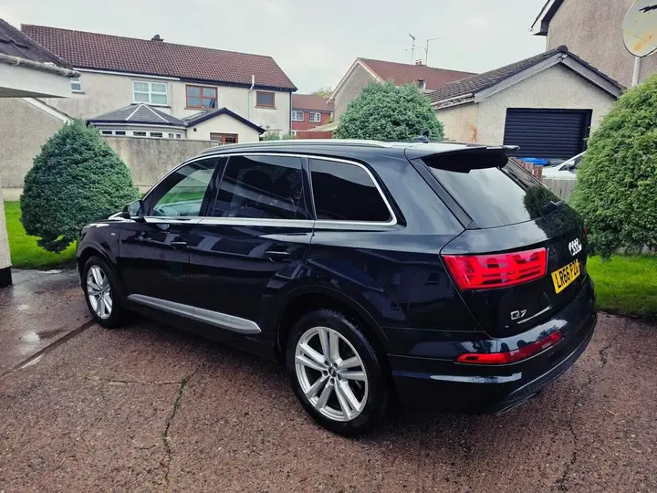 Audi Q7 2016 photo 4