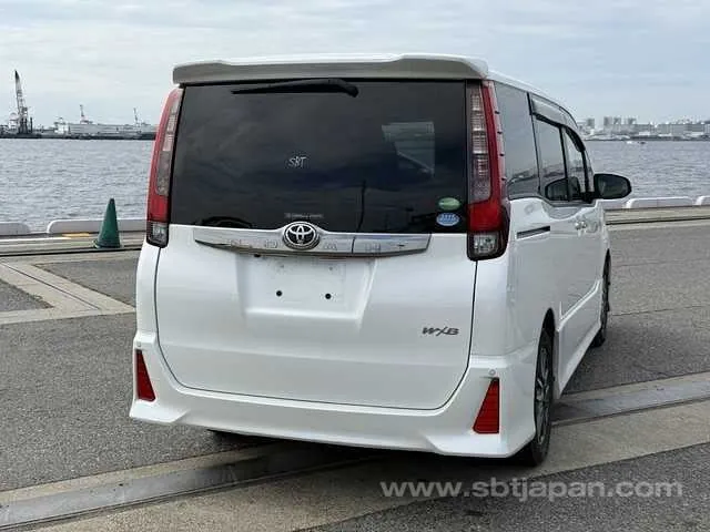Toyota Noah Si Wxb 2017 photo 4