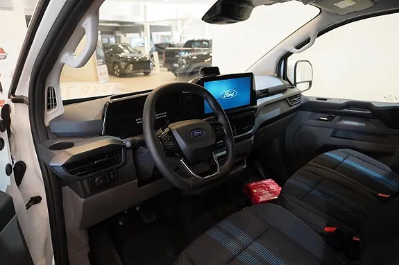 Ford Transit Custom 2026 photo 2