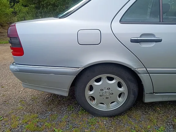 Mercedes-Benz C230 1999 photo 4