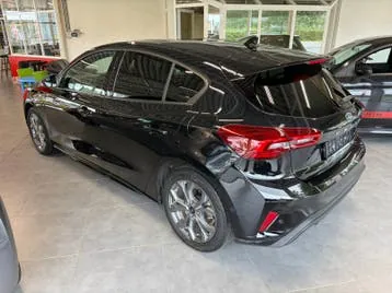 Ford Focus 2022 photo 2
