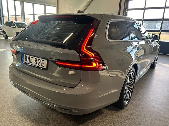 Volvo V90 2024 photo 3
