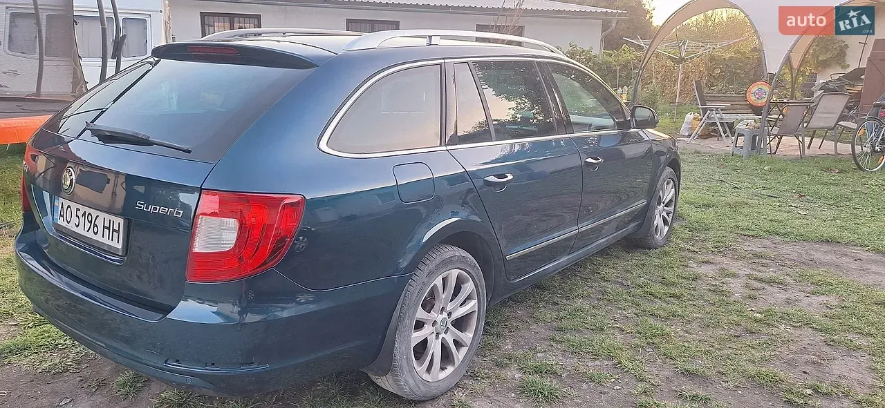 Skoda Superb 2012 photo 5