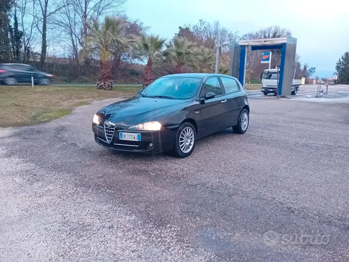 Alfa Romeo 147