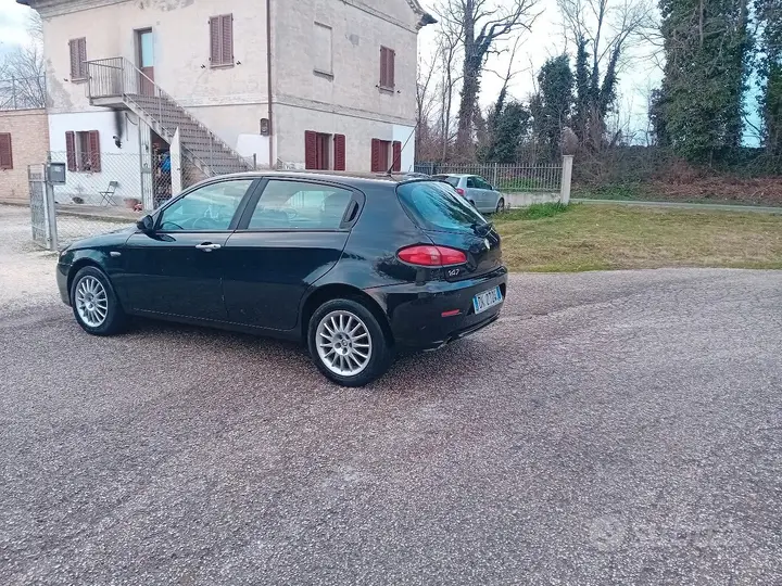 Alfa Romeo 147 2007 photo 4