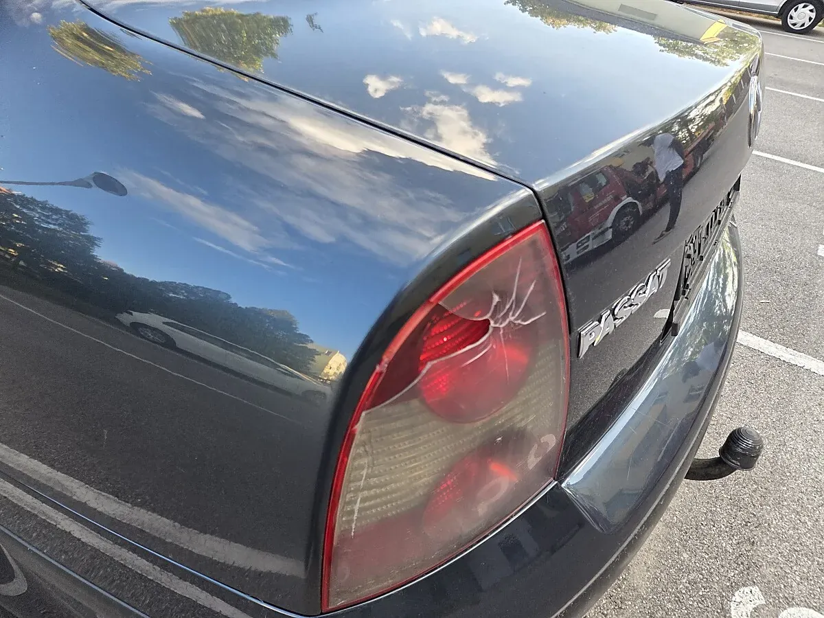 Volkswagen Passat 2005 photo 2