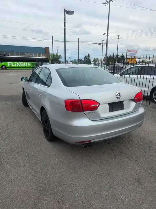 Volkswagen Jetta 2014 photo 3