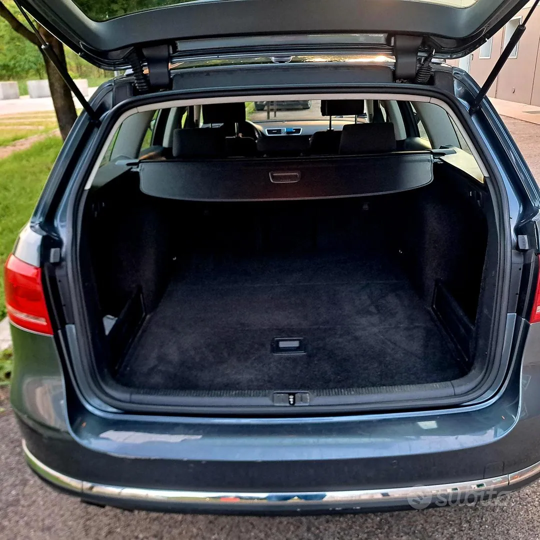 Volkswagen Passat 2012 photo 2