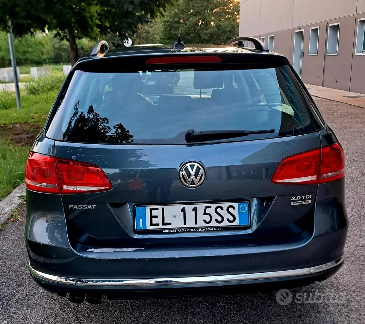 Volkswagen Passat 2012 photo 3