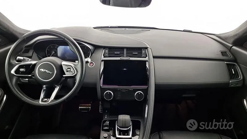 Jaguar E-Pace 2022 photo 4