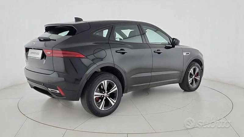 Jaguar E-Pace 2022 photo 2