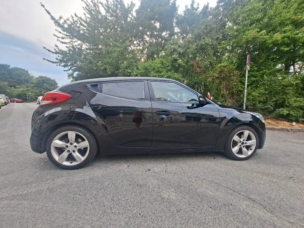Hyundai Veloster