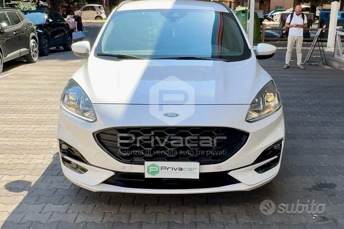 Ford Kuga 2022 photo 2