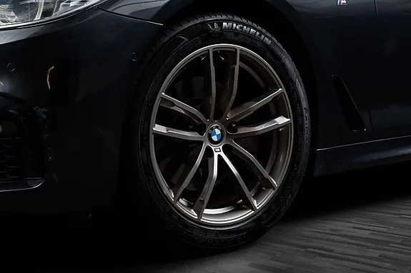 BMW 520D 2019 photo 2