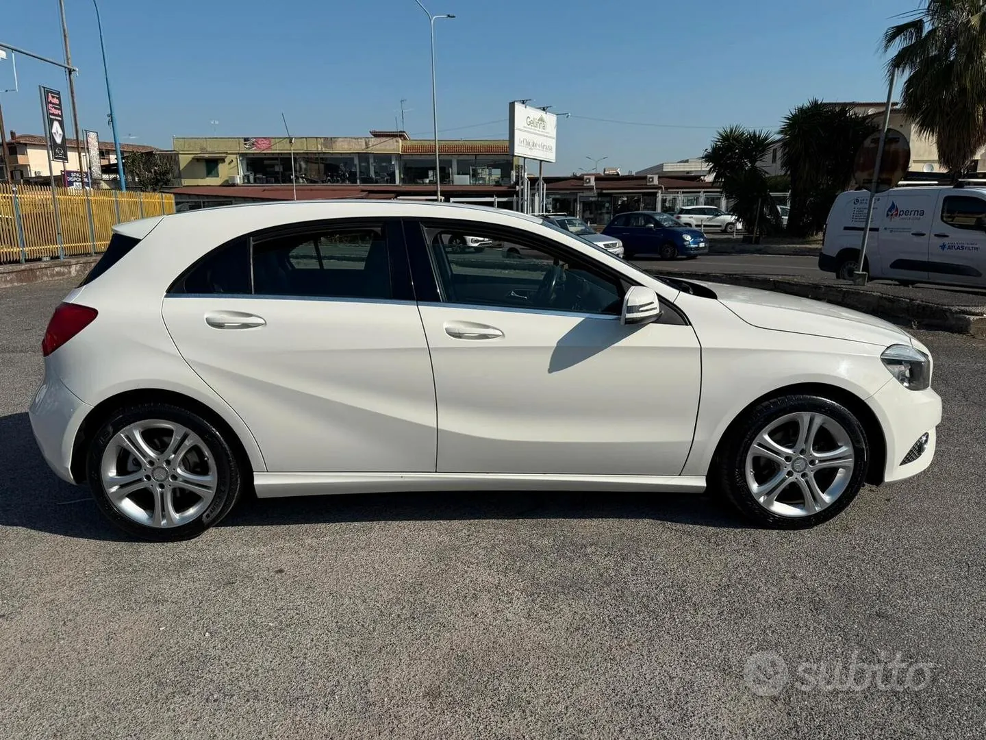 Mercedes-Benz A-Class 2015 photo 3