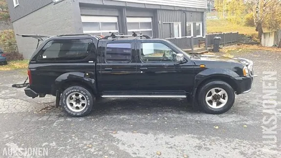 Nissan King Cab 2002 photo 4