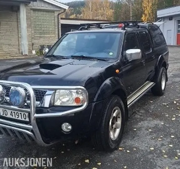 Nissan King Cab 2002 photo 2
