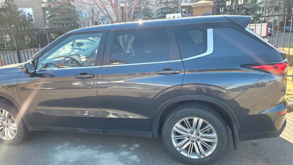 Mitsubishi Outlander 2024 photo 3