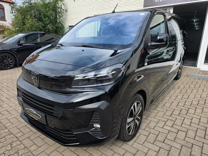 Peugeot Traveller