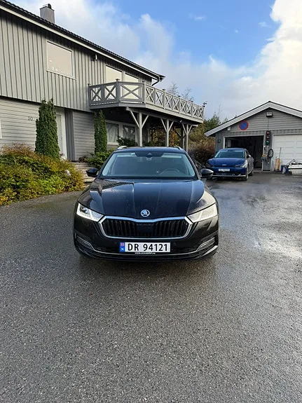 Skoda Octavia 2021 photo 2