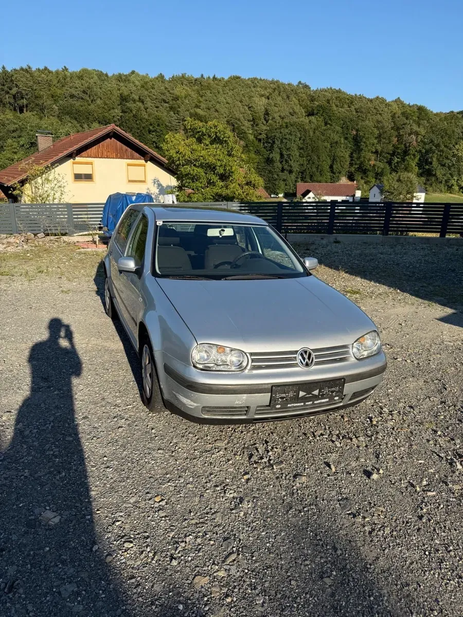 Volkswagen Golf 2001 photo 2