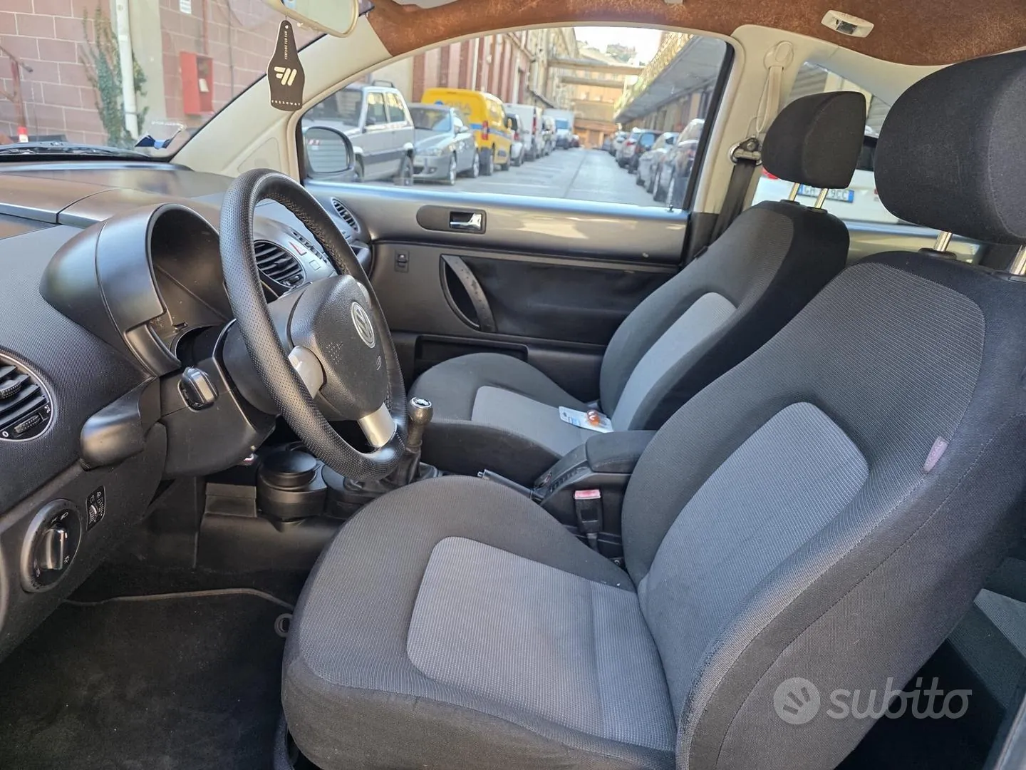 Volkswagen New Beetle 2007 photo 3