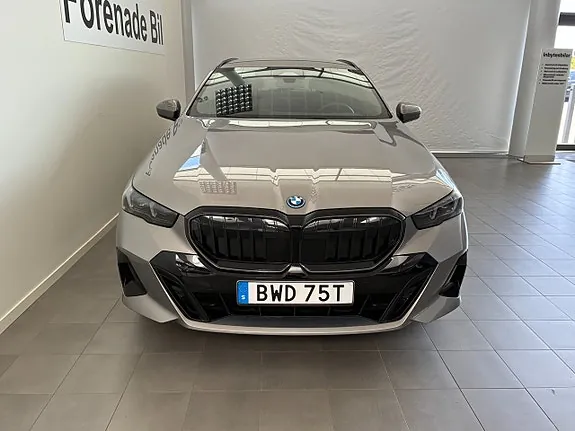 BMW 530E 2026 photo 2