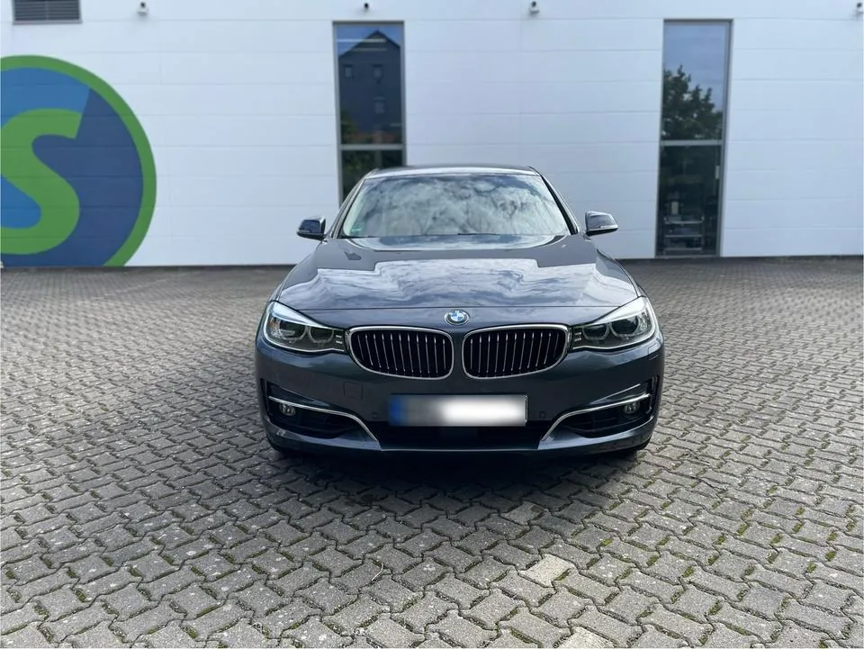 BMW 328I
